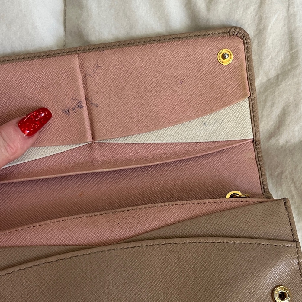Prada Tan Leather Wallet with Gold Logo - Picture 5 of 13